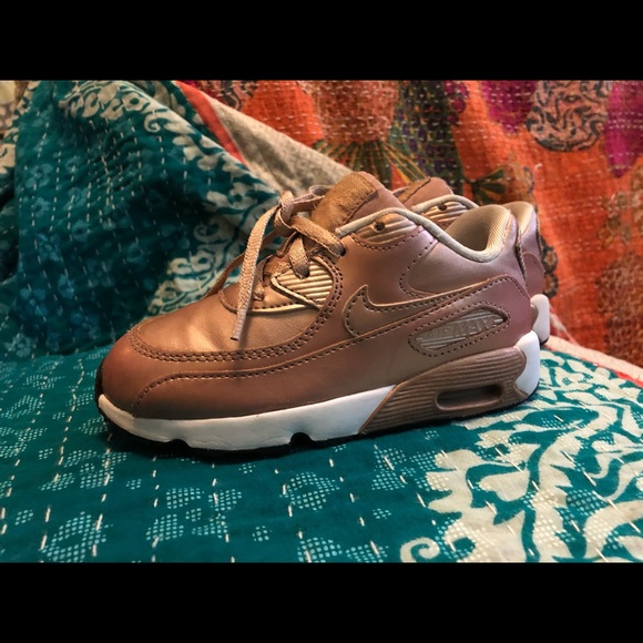 Rose Gold Nike AirMax - Picture 4 of 4